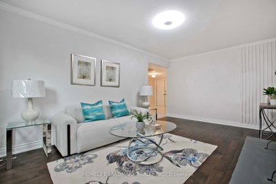 134 Cooperage Crescent • Richmond Hill, ON photo 9