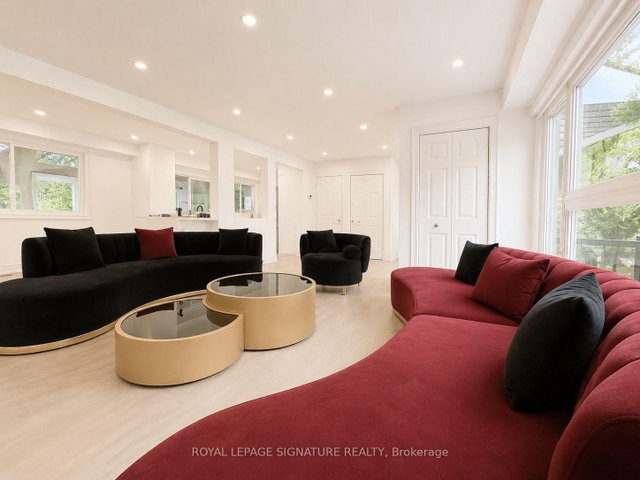 Main - 932 Elgin Street
