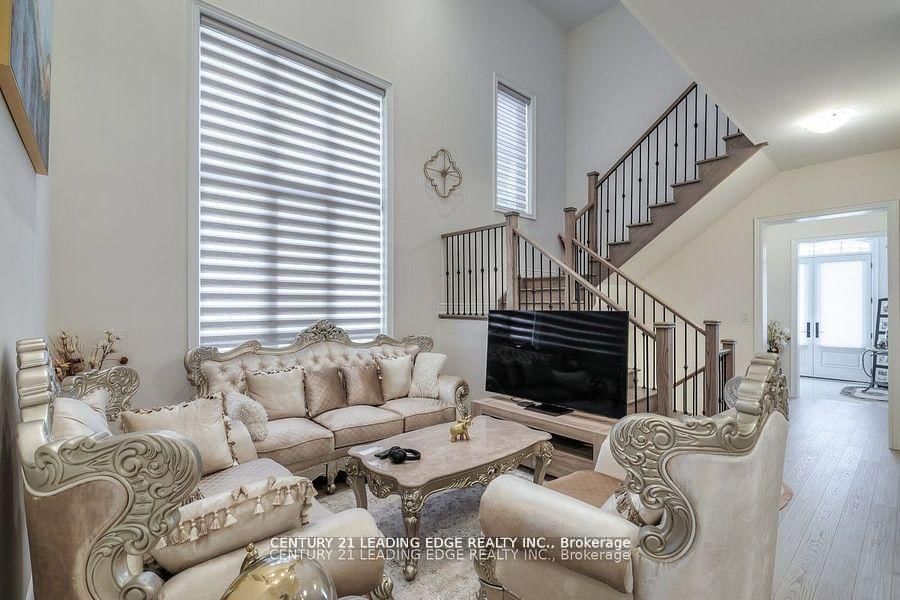 77 Terravista Crescent • Vaughan, ON photo 8
