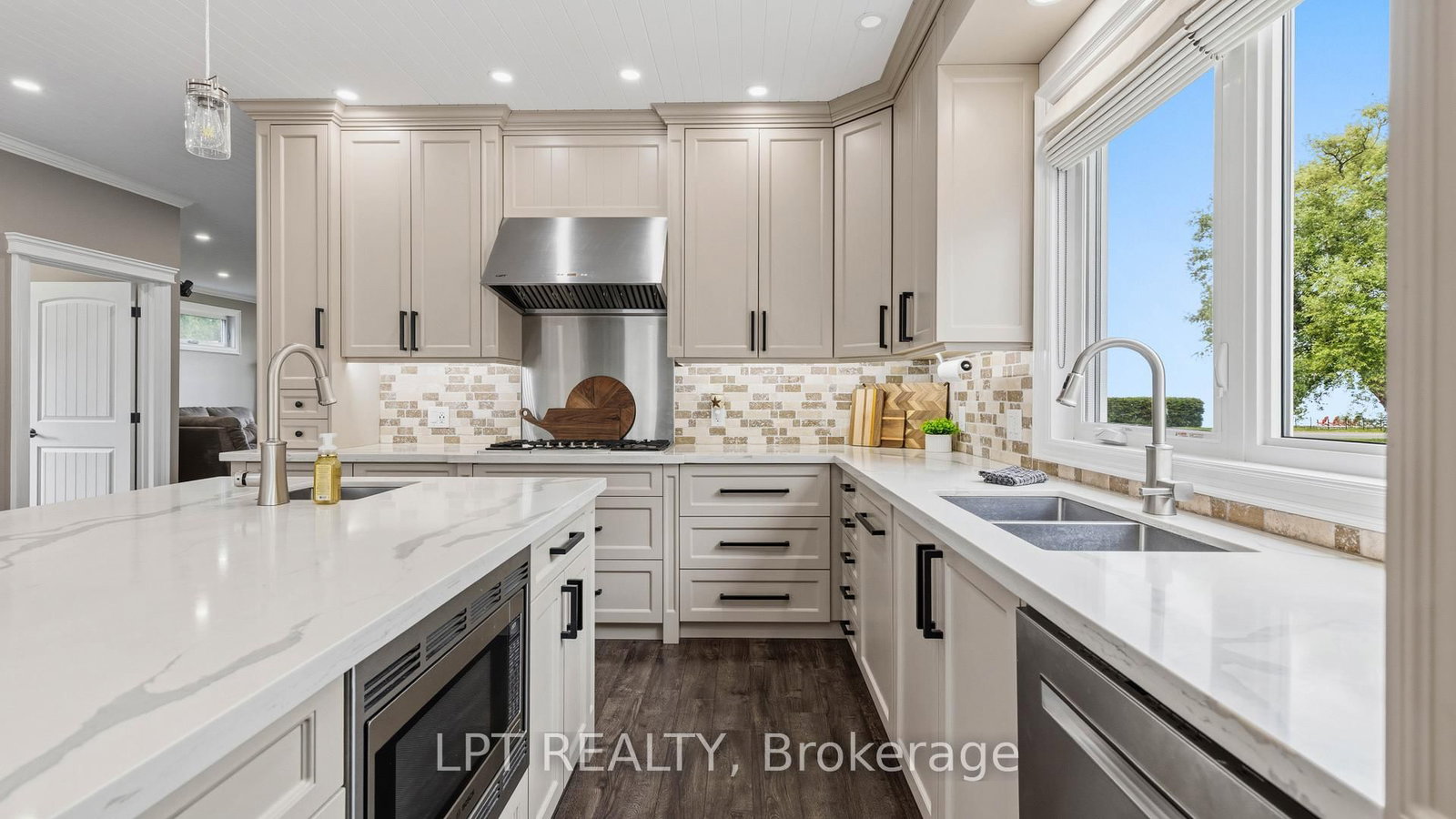 165 Lake Drive E • Georgina, ON photo 14