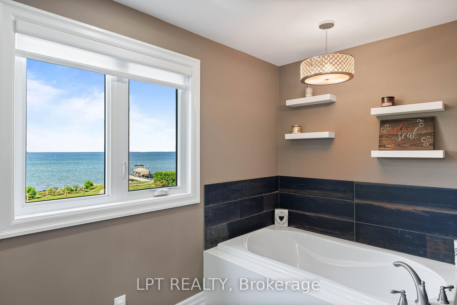 165 Lake Drive E • Georgina, ON photo 24