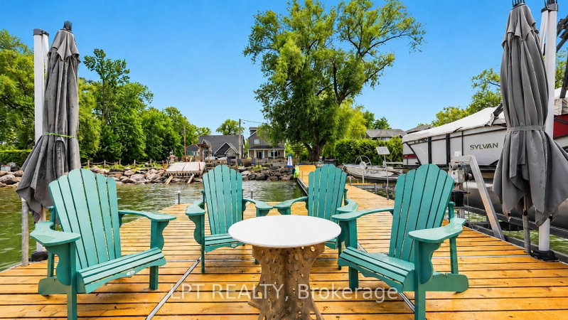 165 Lake Drive E