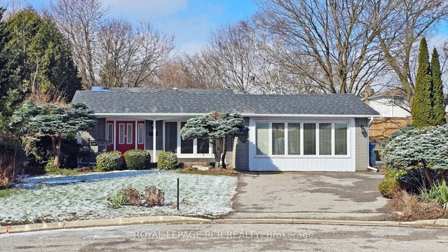 827 Legge Court