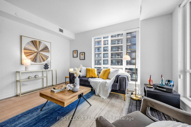 1111 - 7950 Bathurst Street
