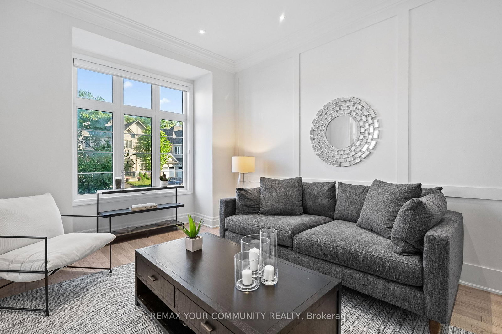 106 Forest Grove Court • Aurora, ON photo 8