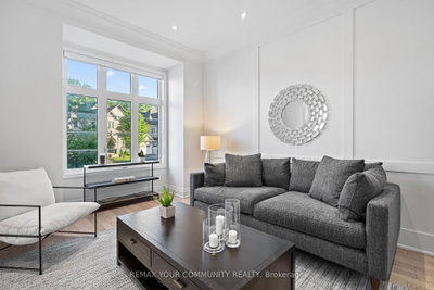 106 Forest Grove Court • Aurora, ON photo 8