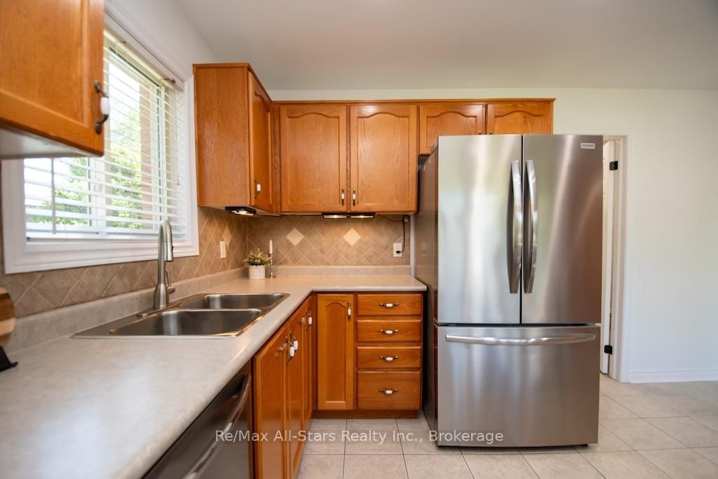 48 Brule Lakeway • Georgina, ON photo 12