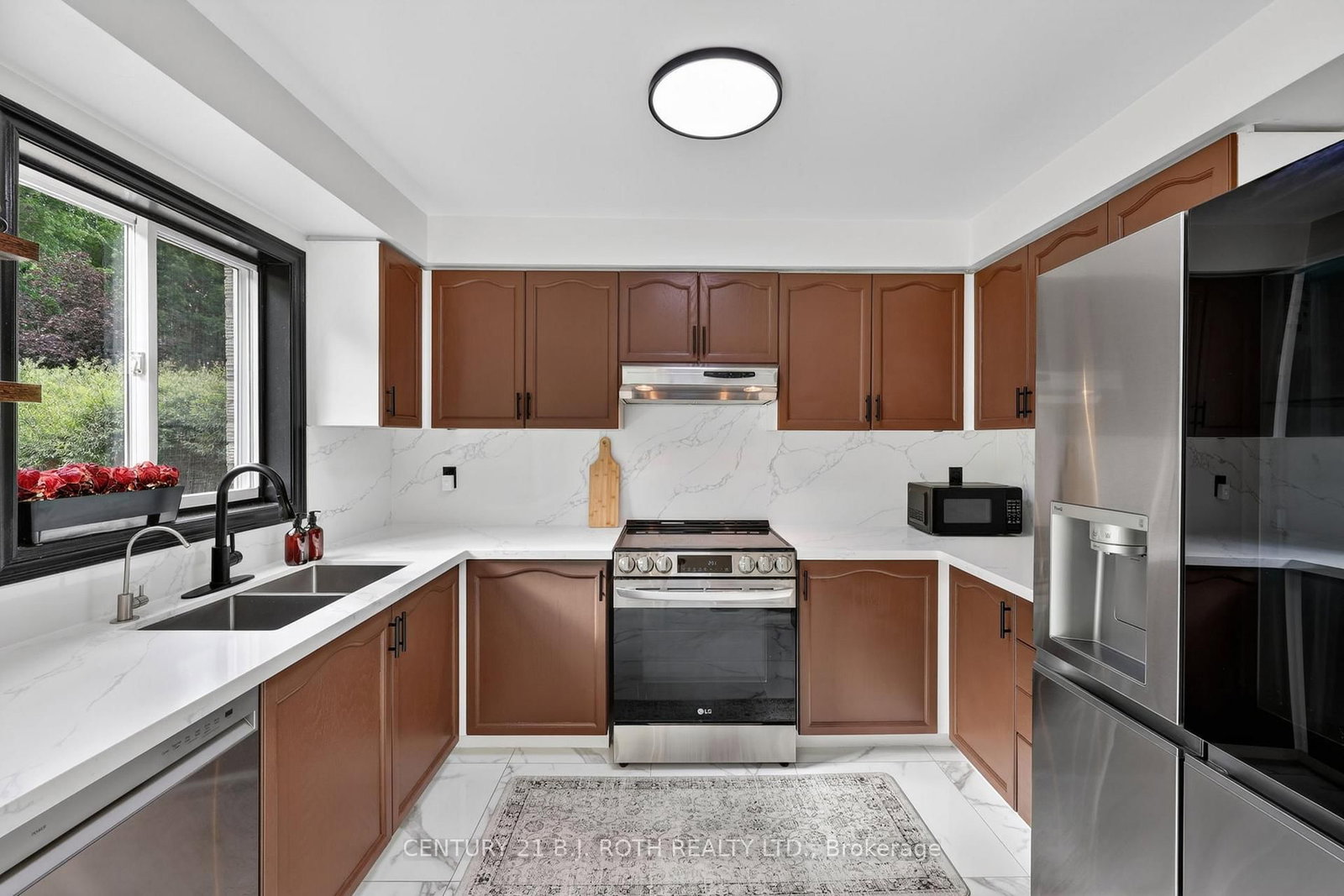 1077 CORRIE Street • Innisfil, ON photo 15