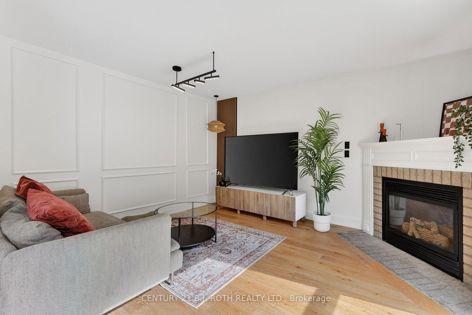 1077 CORRIE Street • Innisfil, ON photo 17
