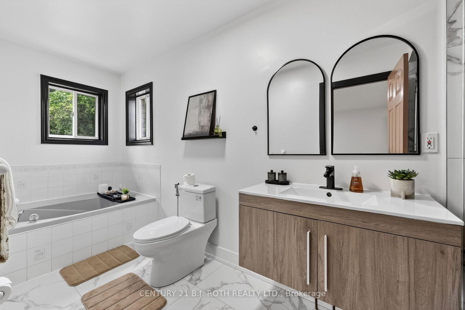 1077 CORRIE Street • Innisfil, ON photo 25
