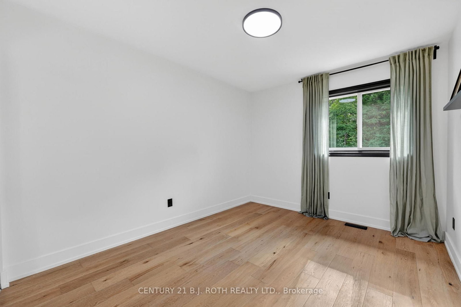 1077 CORRIE Street • Innisfil, ON photo 27