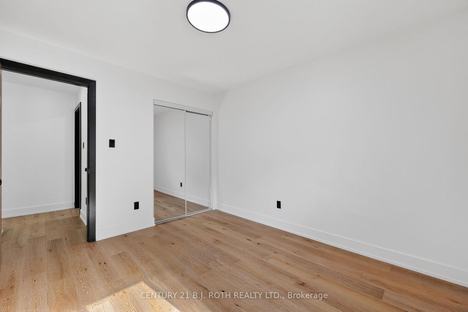1077 CORRIE Street • Innisfil, ON photo 28
