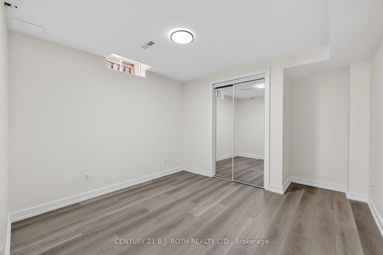 1077 CORRIE Street • Innisfil, ON photo 37