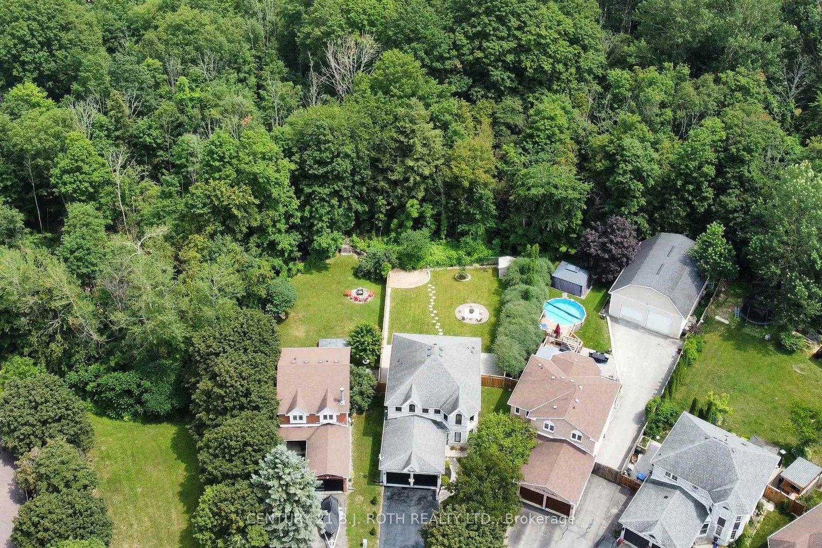 1077 CORRIE Street • Innisfil, ON photo 5