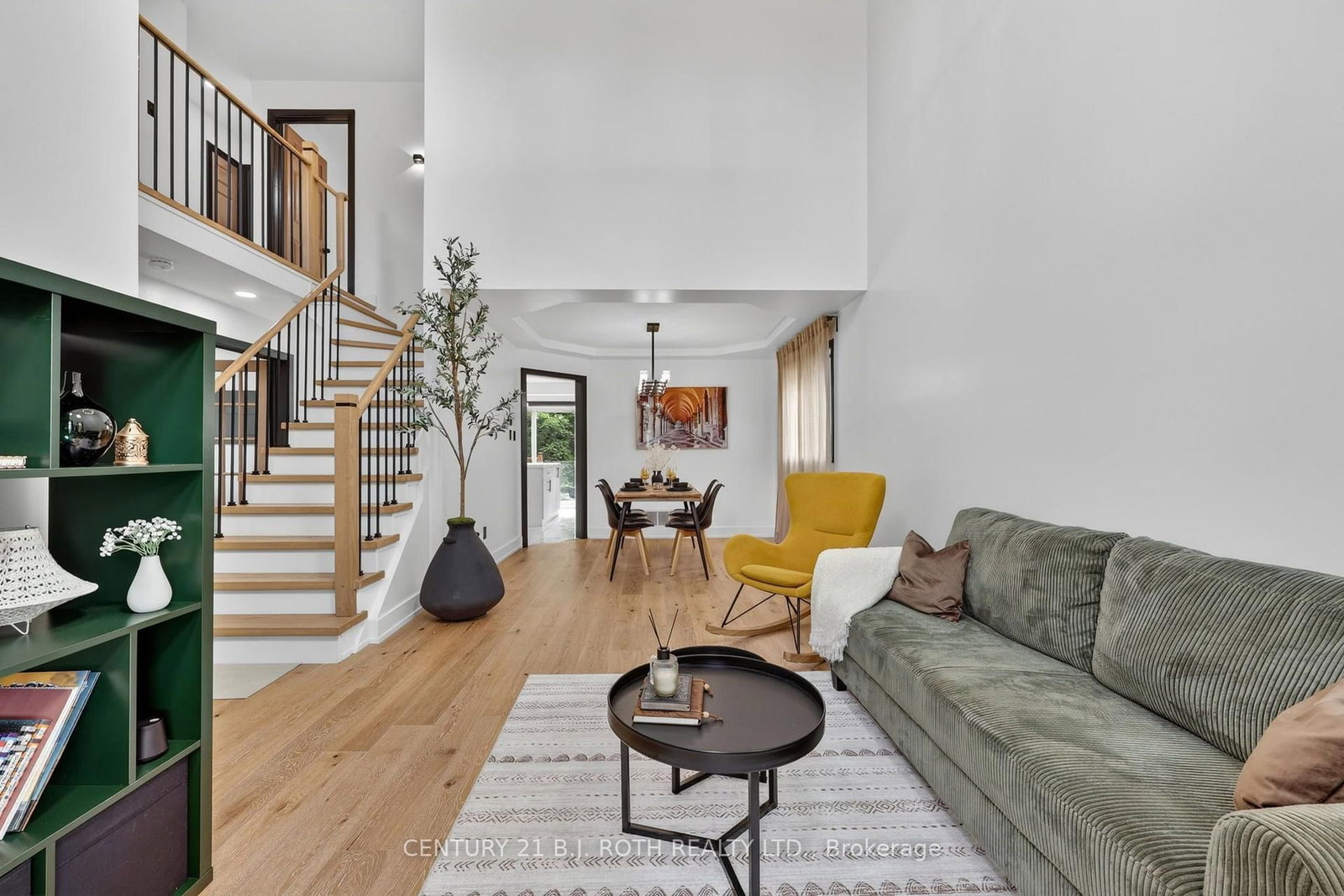 1077 CORRIE Street • Innisfil, ON photo 9
