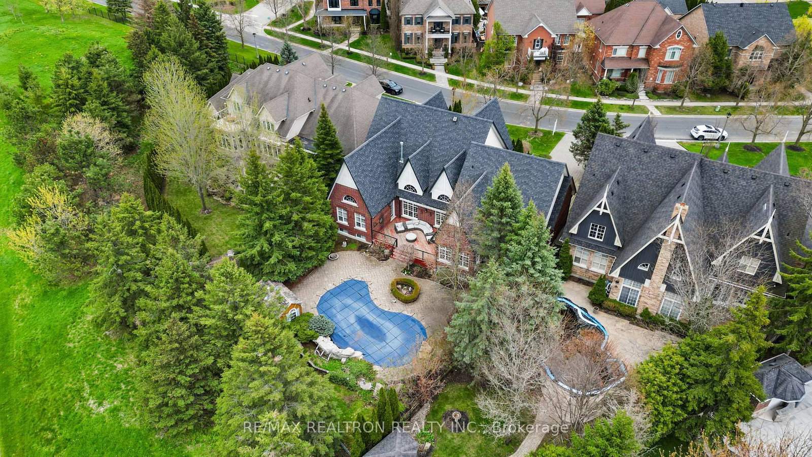 4 The Fairways • Markham, ON photo 6