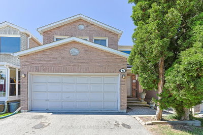 8 Millcroft Way