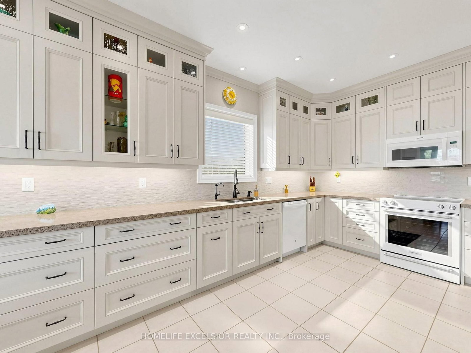 77-31 Sneads Green, Whitchurch-Stouffville, view 15