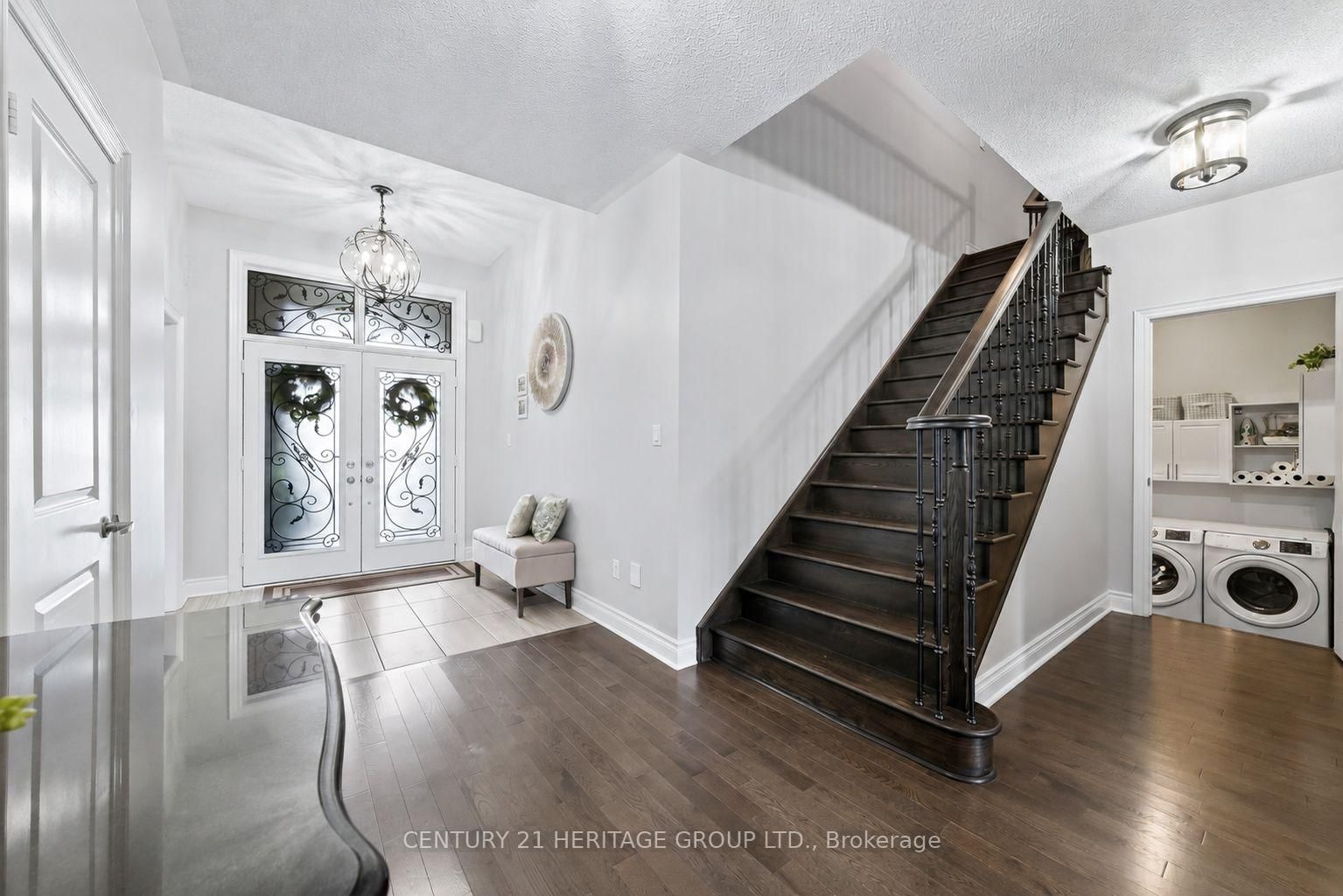 90 Gibson Circle • Bradford West Gwillimbury, ON photo 5