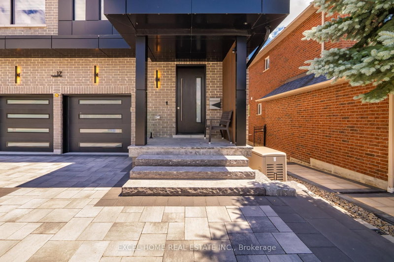 17 Leyburn Avenue