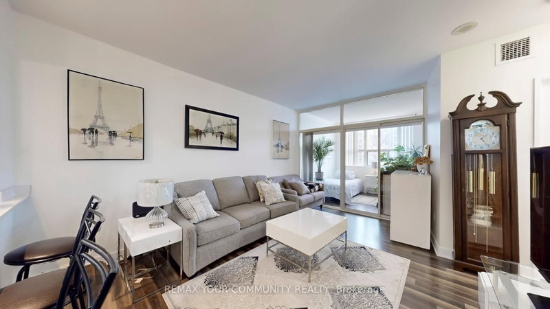 111 - 7398 Yonge Street