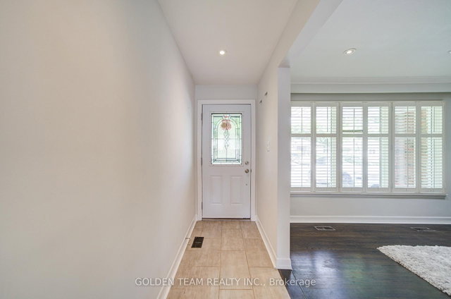 4 Valleycrest Avenue
