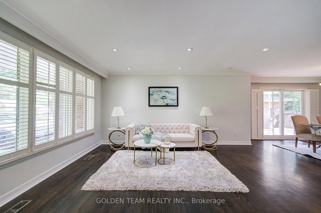 4 Valleycrest Avenue