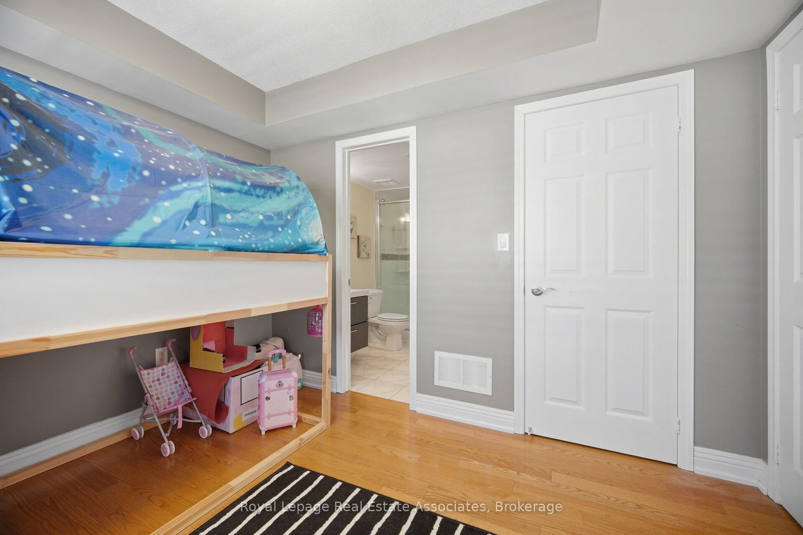 192 Louisbourg Way • Markham, ON photo 27
