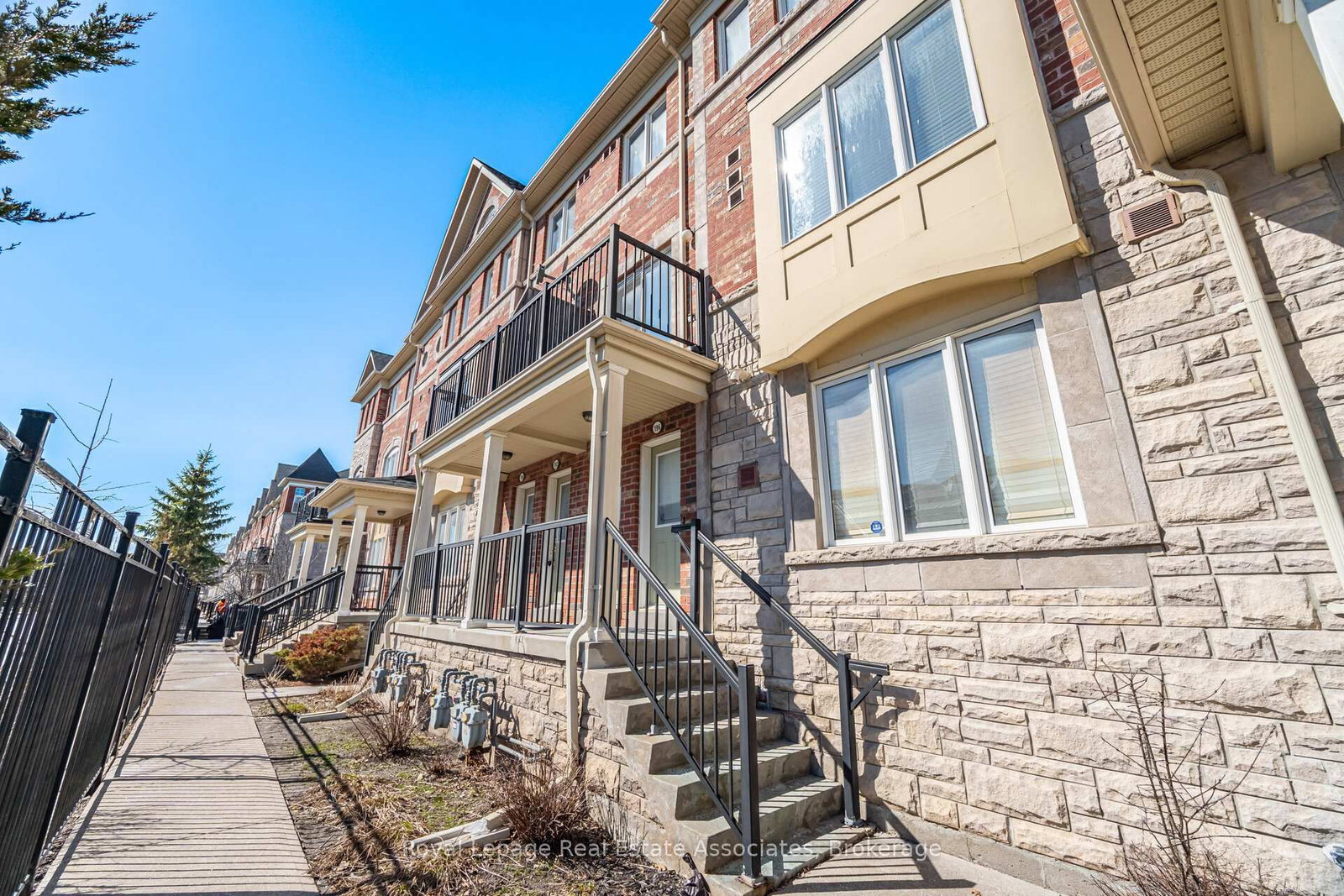 192 Louisbourg Way • Markham, ON photo 36