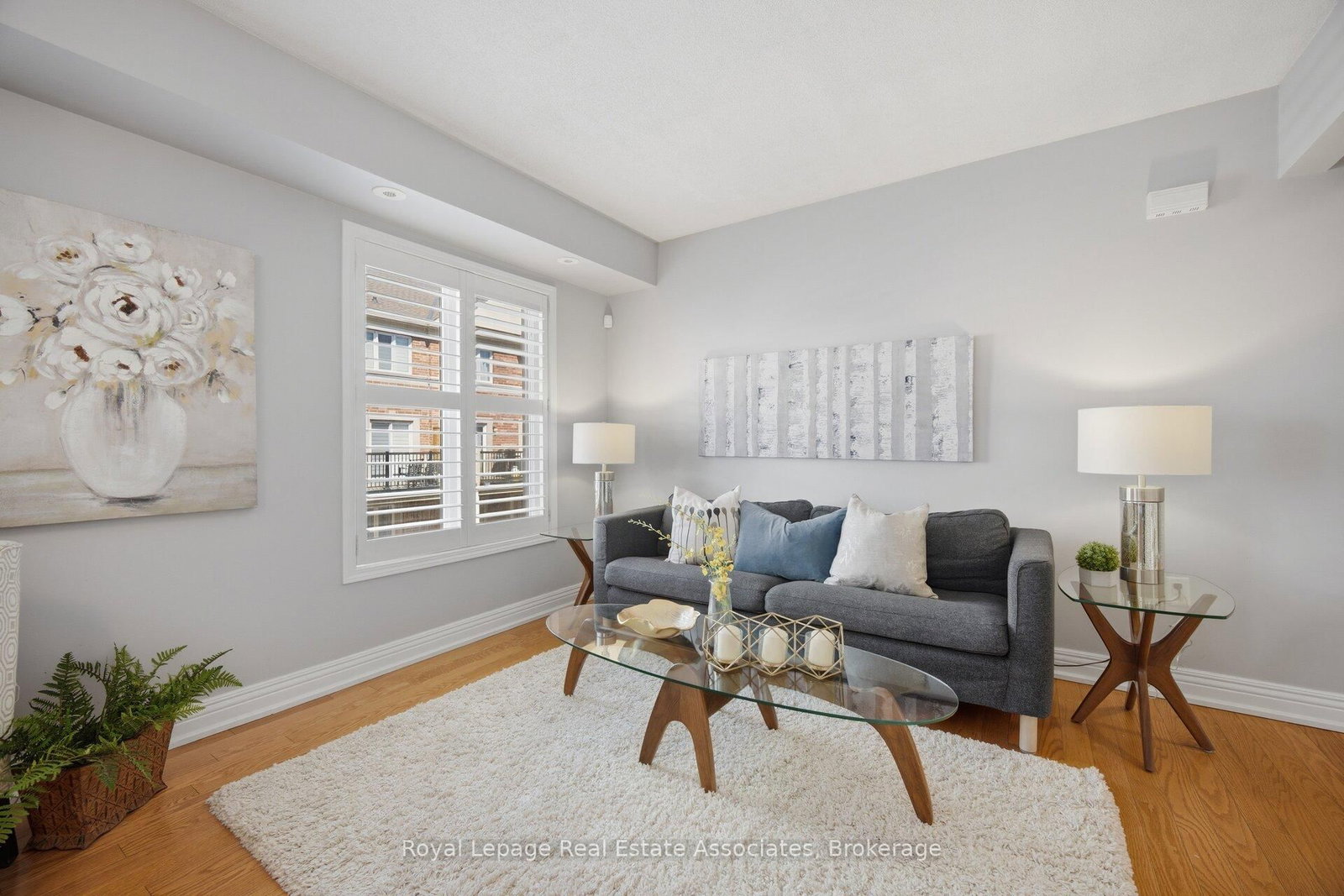 192 Louisbourg Way • Markham, ON photo 4