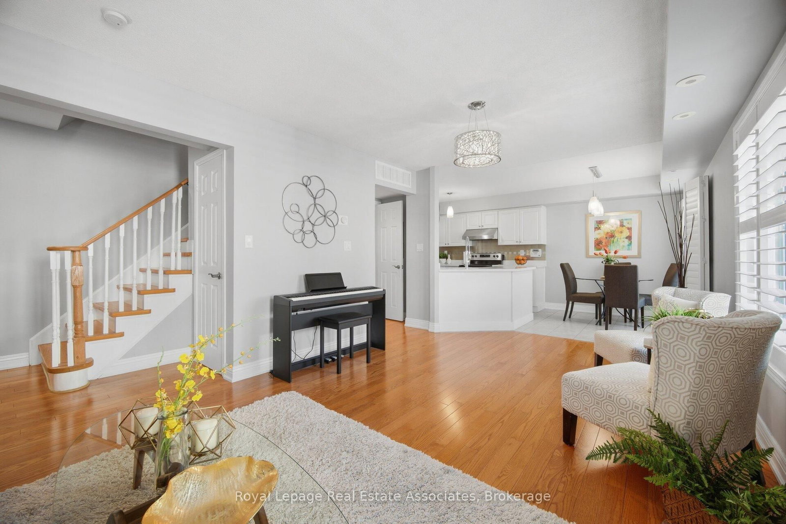192 Louisbourg Way • Markham, ON photo 6