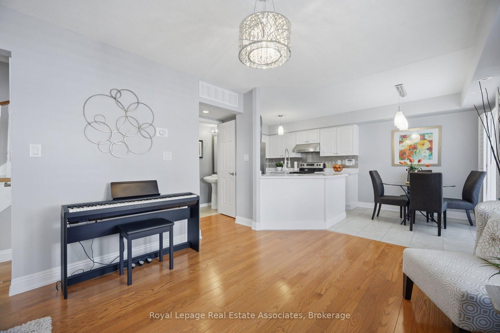 192 Louisbourg Way • Markham, ON photo 8