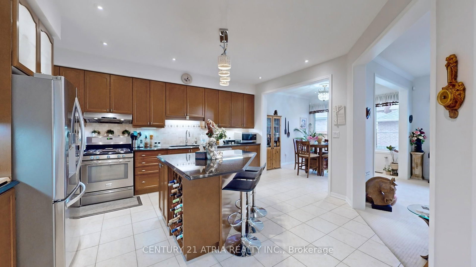 69 Diamond Jubilee Drive • Markham, ON photo 10