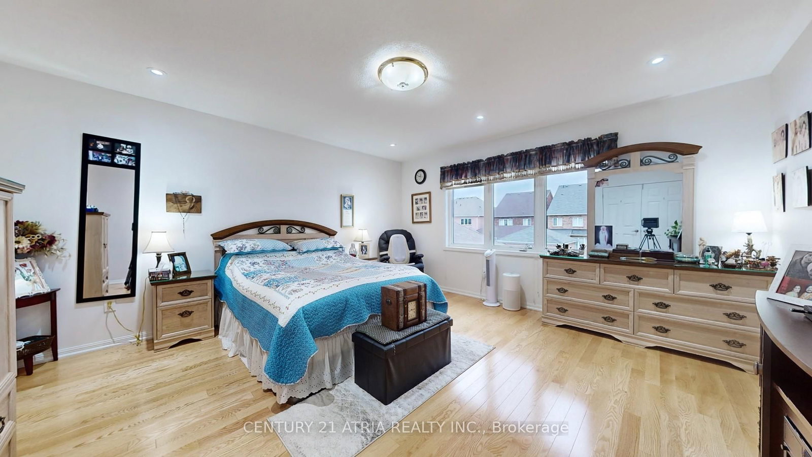 69 Diamond Jubilee Drive • Markham, ON photo 18