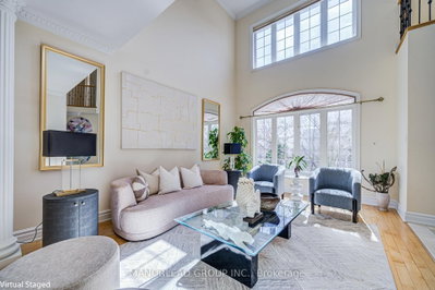 57 Frybrook Crescent • Richmond Hill, ON photo 8