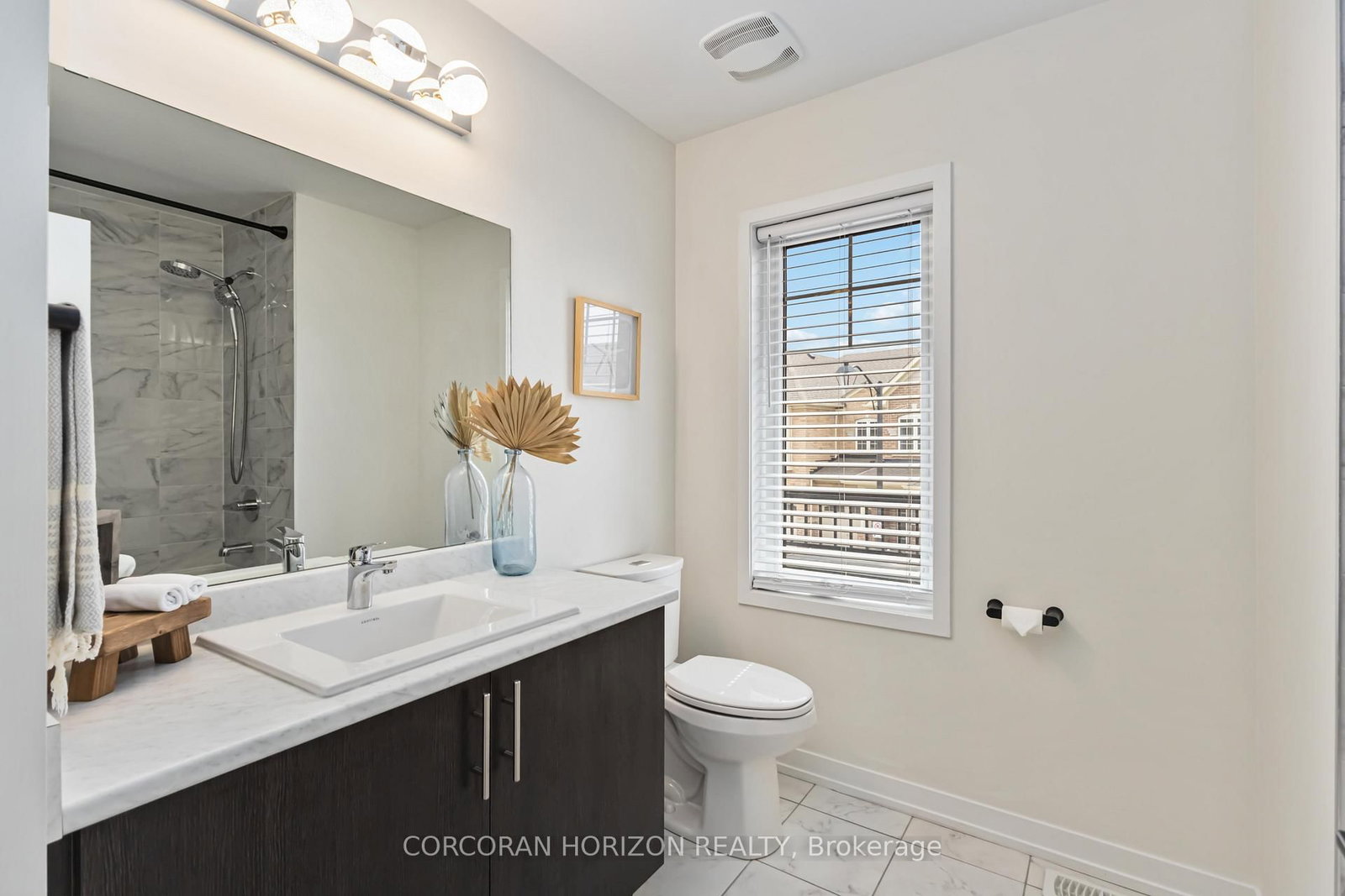 81 Dundonald Trail • Newmarket, ON photo 33