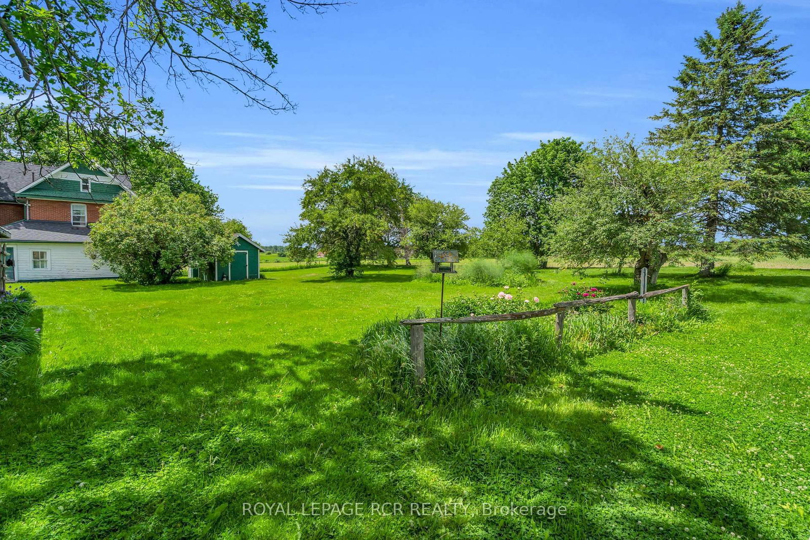 20893 Woodbine Avenue • East Gwillimbury, ON photo 19