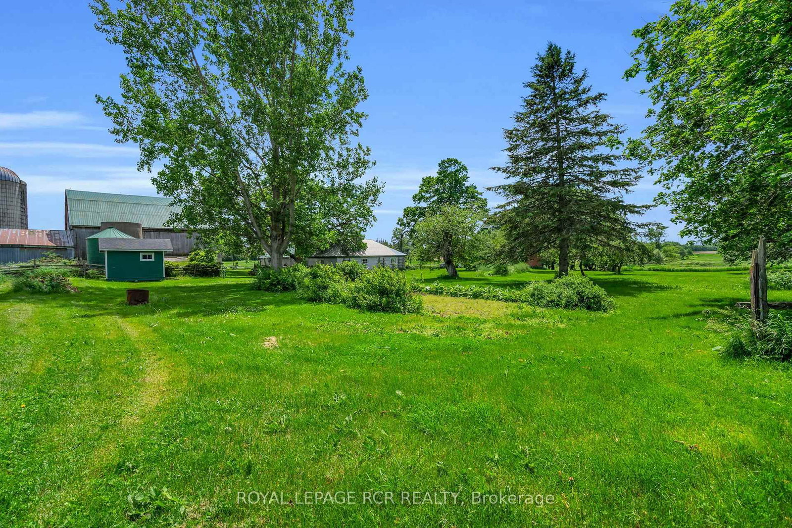 20893 Woodbine Avenue • East Gwillimbury, ON photo 20