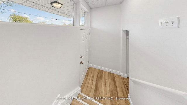 86 Newbury Drive