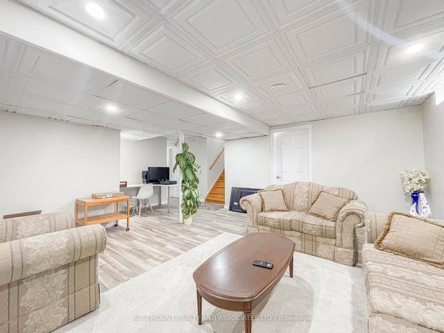 18 Quintessa Court