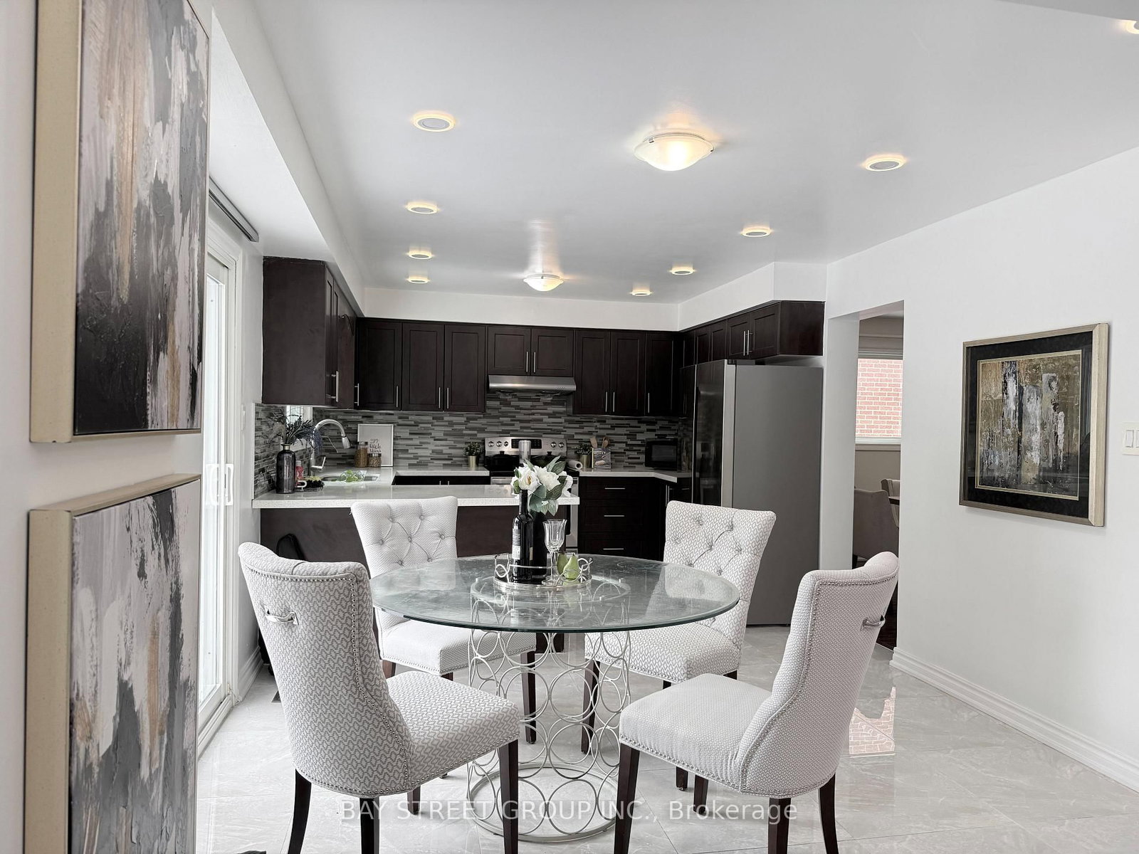 212 risebrough Circuit • Markham, ON photo 8