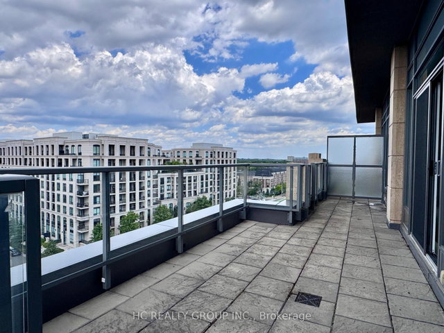 PH12 - 28 uptown Drive