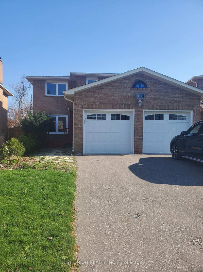 home for lease on 104 Houseman Crescent