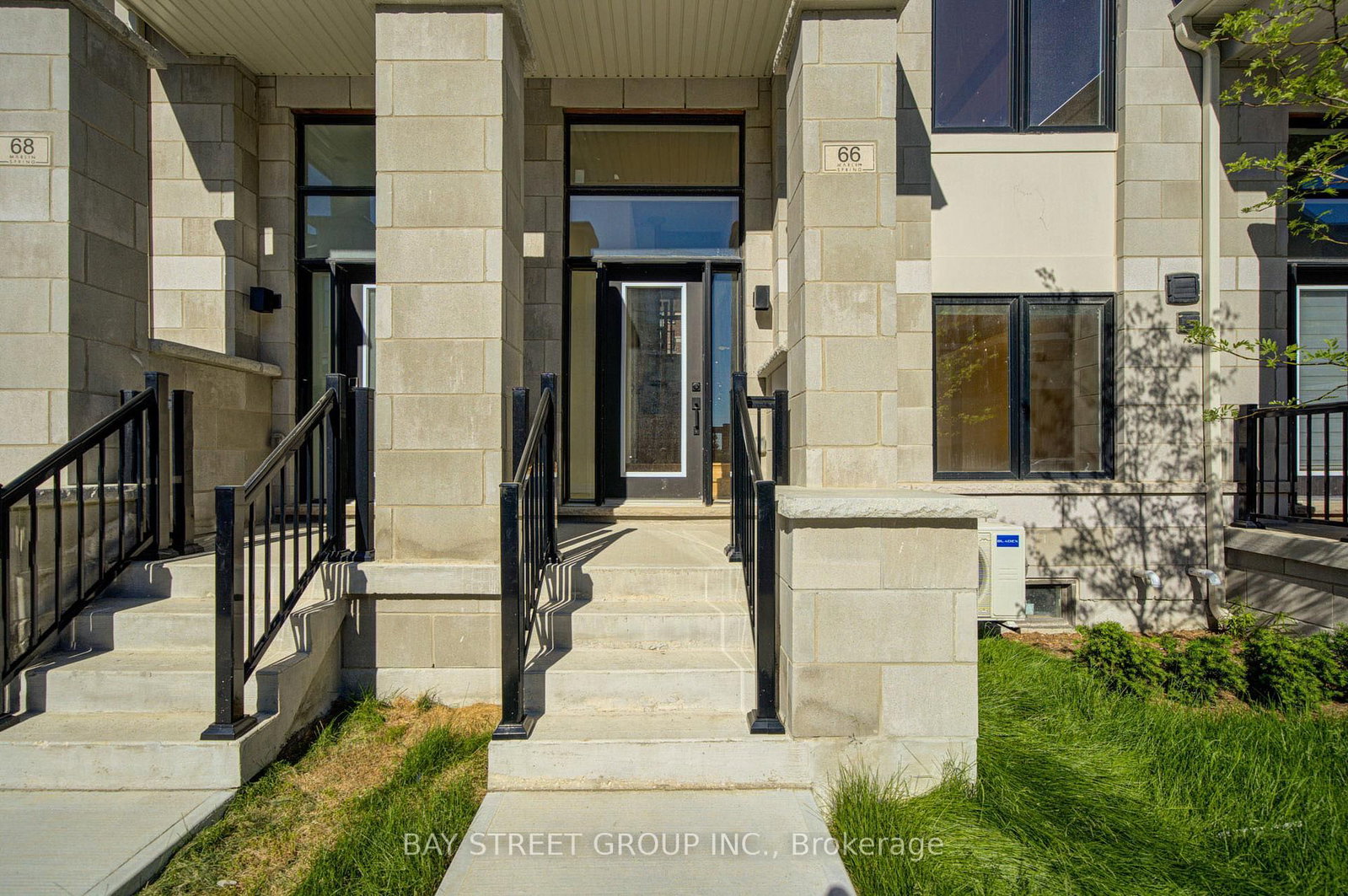 66 Millman Lane • Richmond Hill, ON photo 3