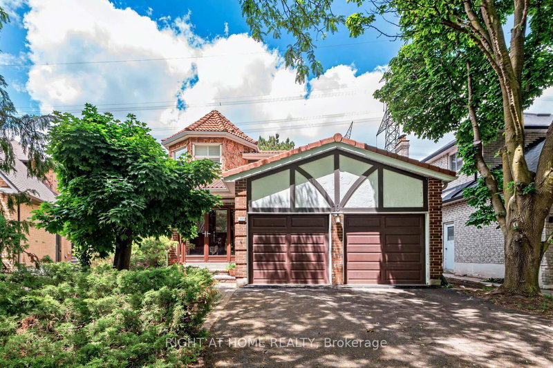 10 Parklawn Cres, Markham, Ontario