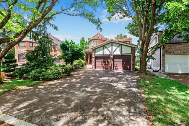 10 Parklawn Crescent