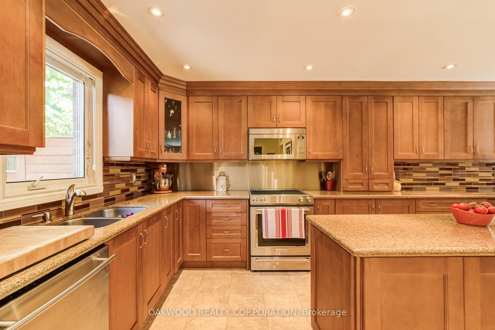 486 Greenock Drive • Vaughan, ON photo 8