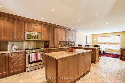 486 Greenock Drive • Vaughan, ON photo 9