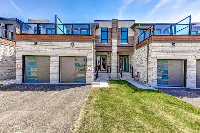 72 Adario Crescent