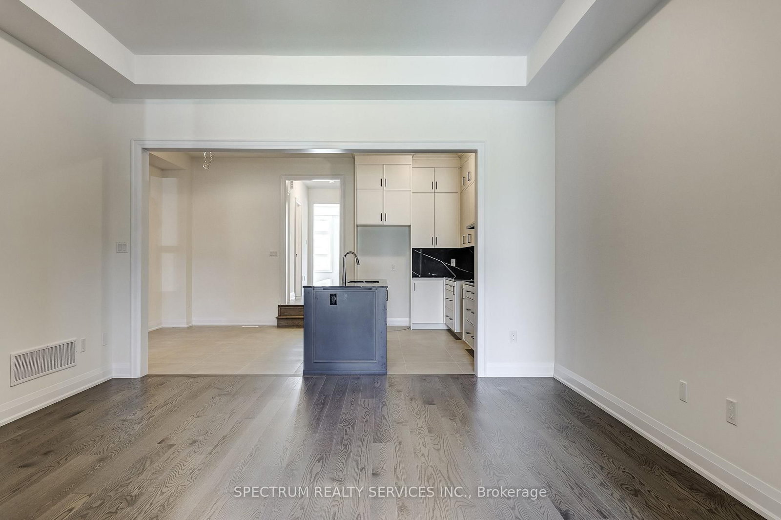 72 Adario Crescent • Vaughan, ON photo 6